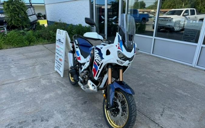 2024 Honda Africa Twin Adventure Sports ES DCT Pearl White