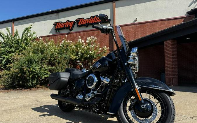 2025 Harley-Davidson® FLHC - Heritage Classic