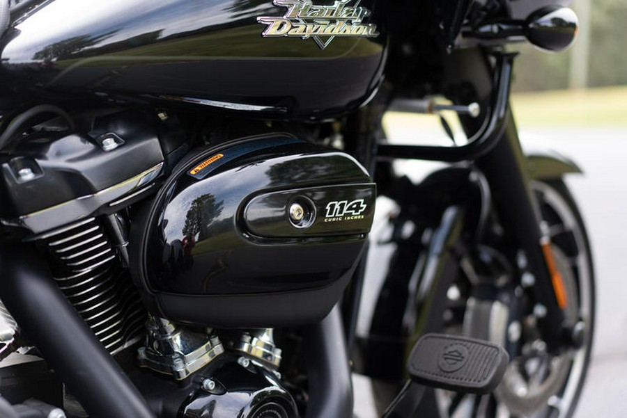 2023 Harley-Davidson® FLTRT - Road Glide® 3