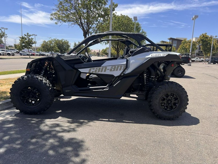 2024 Can-Am® Maverick X3 DS Turbo Catalyst Gray