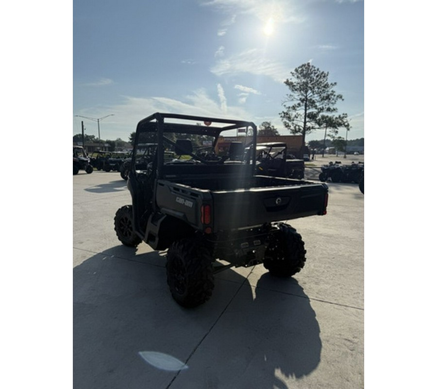 2025 Can-Am Defender DPS HD10