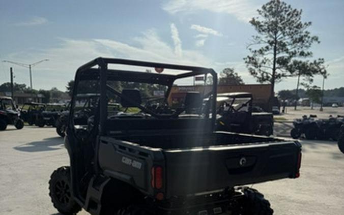2025 Can-Am Defender DPS HD10