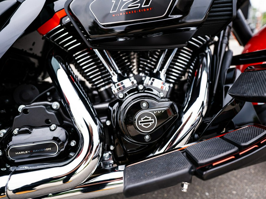 2024 CVO™ Street Glide FLHXSE