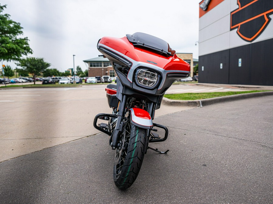 2024 CVO™ Street Glide FLHXSE