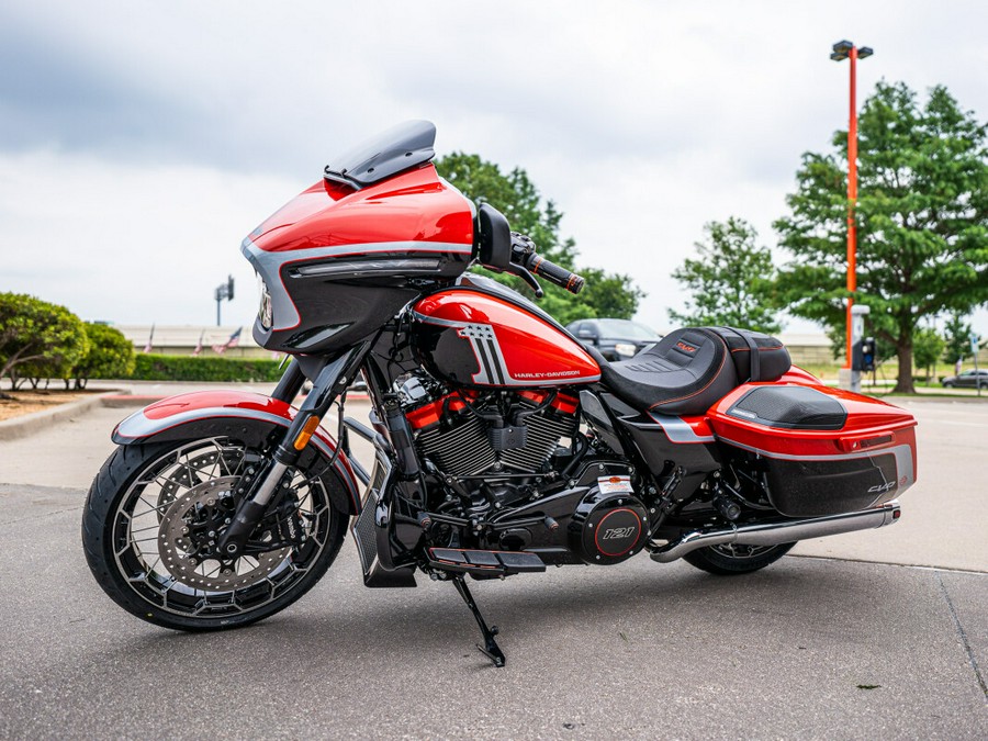 2024 CVO™ Street Glide FLHXSE