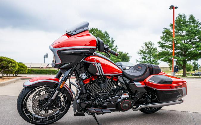 2024 CVO™ Street Glide FLHXSE