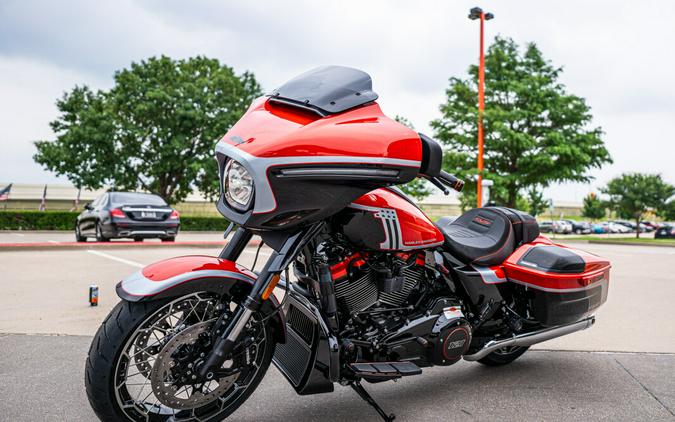 2024 CVO™ Street Glide FLHXSE