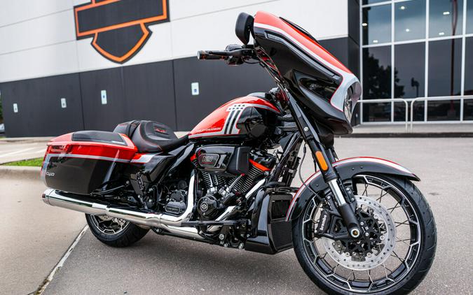 2024 CVO™ Street Glide FLHXSE