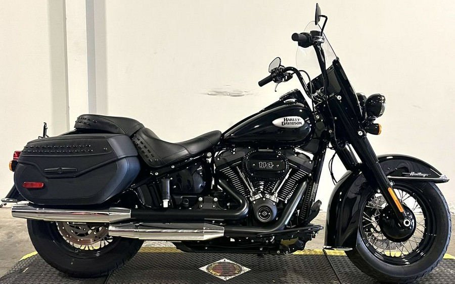 2022 Harley-Davidson® FLHCS - Heritage Classic 114