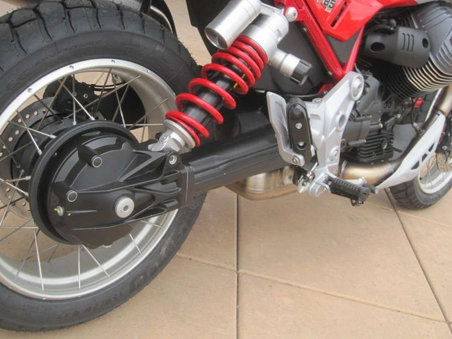 2025 Moto Guzzi V85 TT Travel