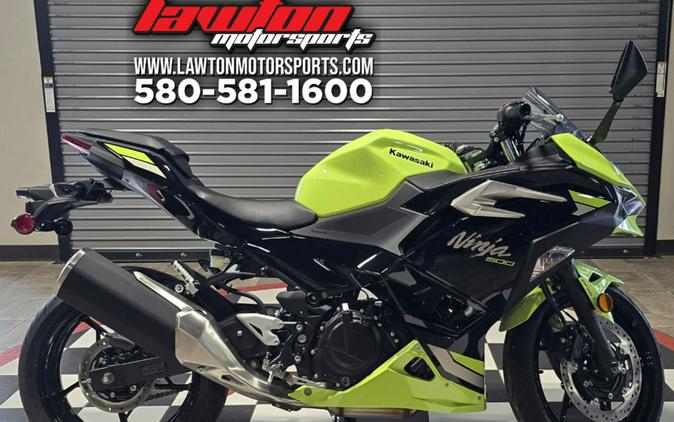 2026 Kawasaki Ninja® 500 ABS Metallic Yellowish Green/Ebony