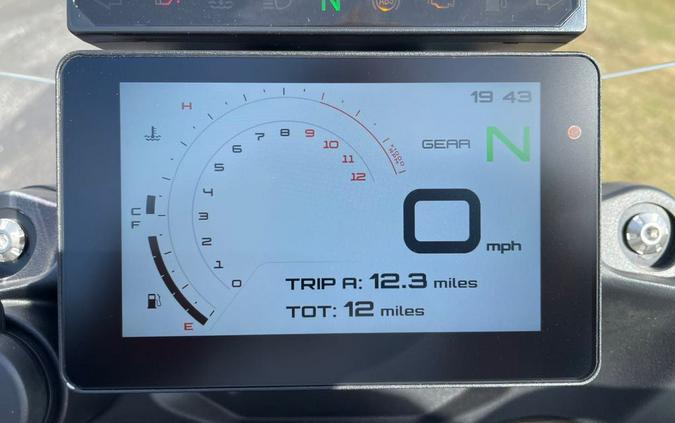 2025 TRK 702 - WHITE - Benelli