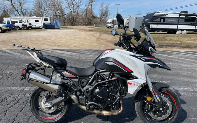 2025 TRK 702 - WHITE - Benelli