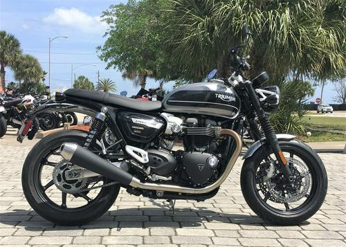 2020 Triumph Speed Twin Review Photo Gallery