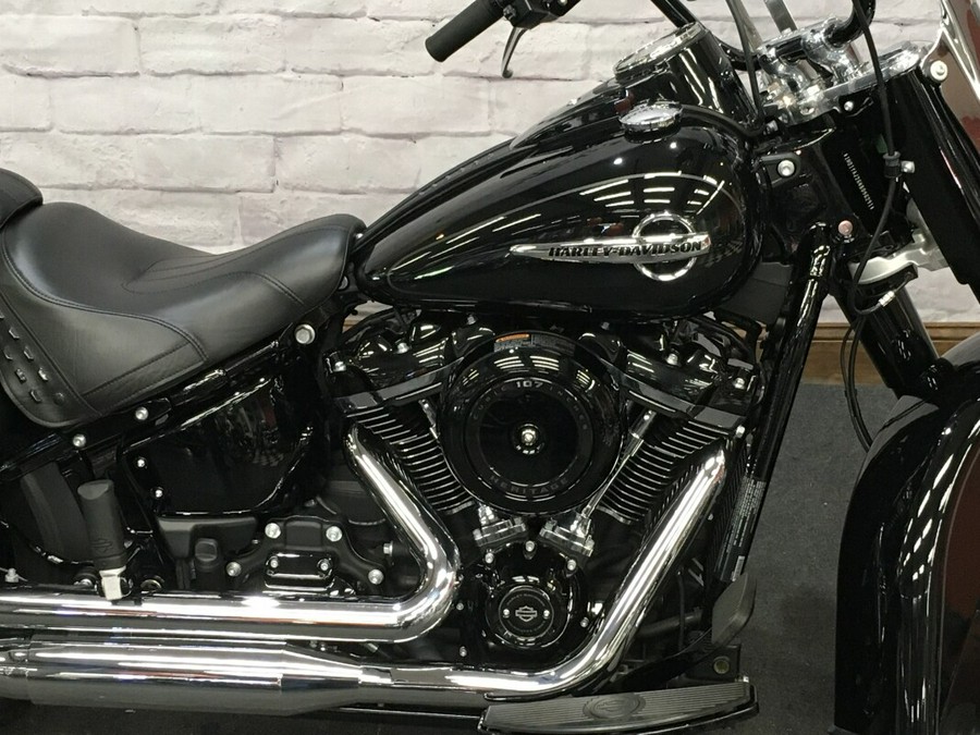 2019 Harley-Davidson Heritage Classic 107 Black FLHC