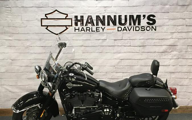 2019 Harley-Davidson Heritage Classic 107 Black FLHC