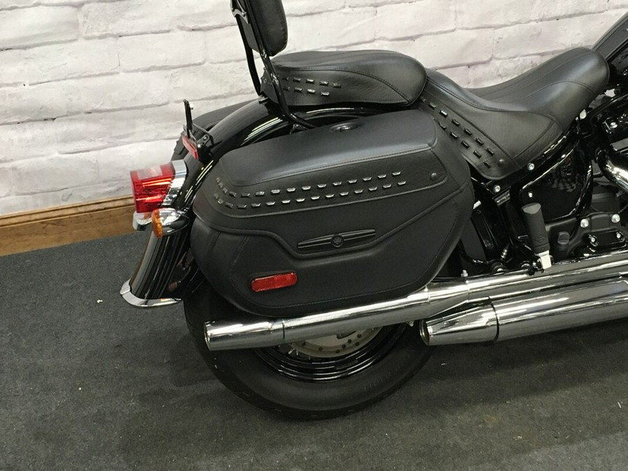 2019 Harley-Davidson Heritage Classic 107 Black FLHC