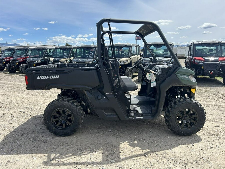 2024 Can-Am® Defender DPS HD7 Tundra Green