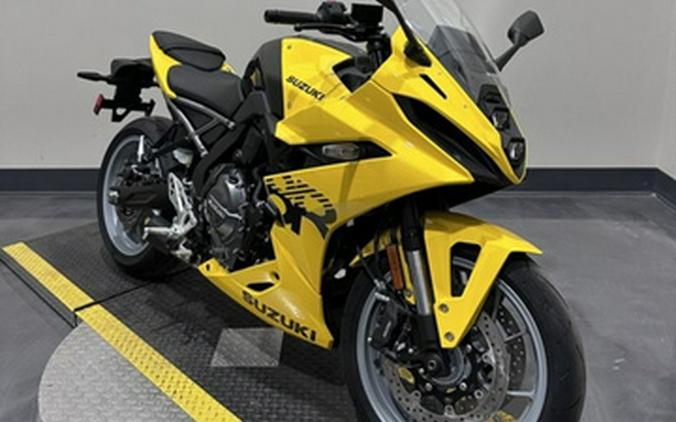 2024 Suzuki GSX-8R 8R GSX800FRQM4