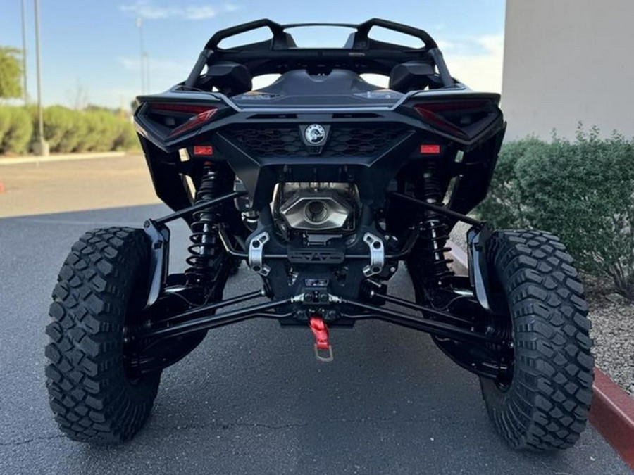 2026 Can-Am Maverick R X Rc