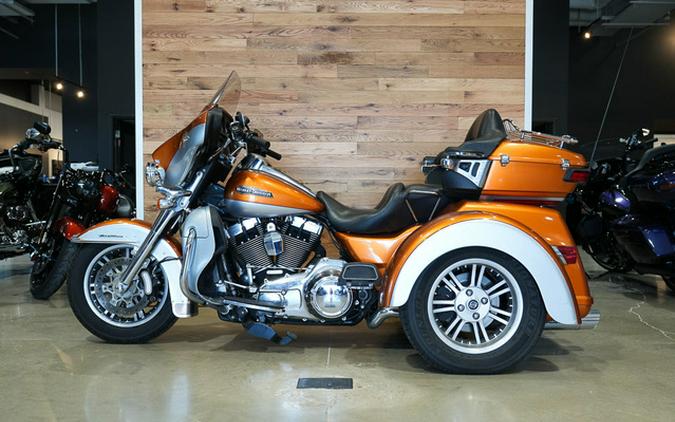 2016 Harley-Davidson Trike FLHTCUTG - Tri Glide Ultra