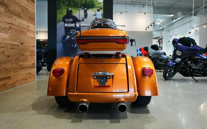 2016 Harley-Davidson Trike FLHTCUTG - Tri Glide Ultra