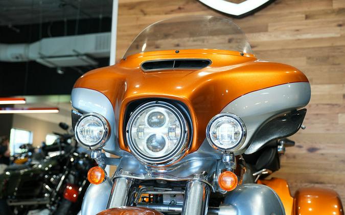 2016 Harley-Davidson Trike FLHTCUTG - Tri Glide Ultra