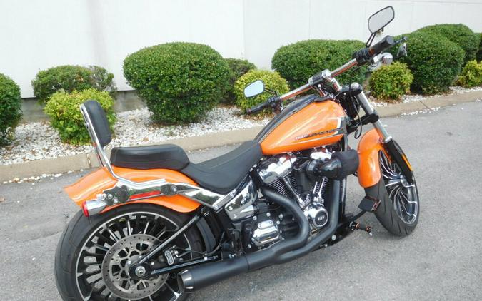 2023 Harley-Davidson® Breakout™ Baja Orange