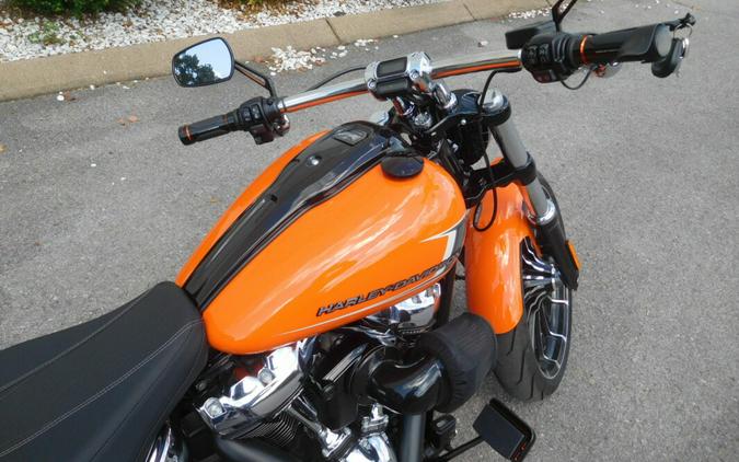 2023 Harley-Davidson® Breakout™ Baja Orange