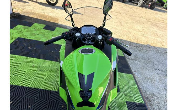 2026 Kawasaki Ninja® 500 SE ABS