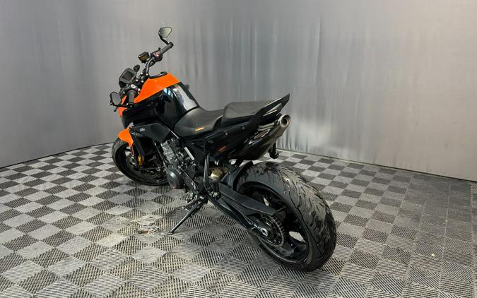 2021 KTM 890 Duke R