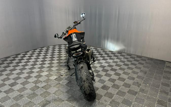 2021 KTM 890 Duke R