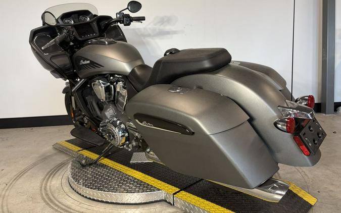 2023 Indian Motorcycle® CHALLENGER, TITANIUM SMOKE, CAL