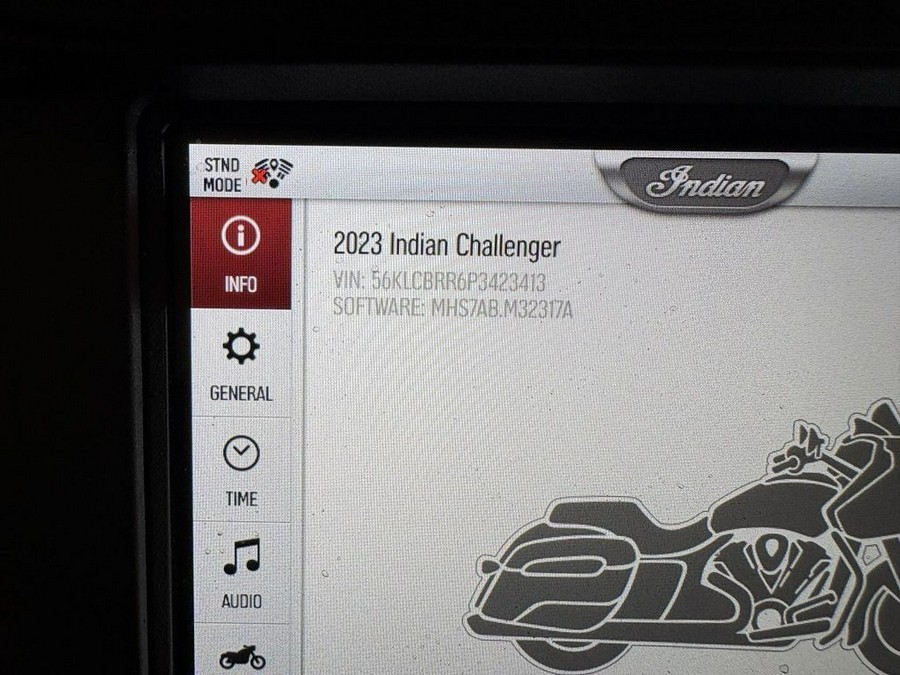 2023 Indian Motorcycle® CHALLENGER, TITANIUM SMOKE, CAL