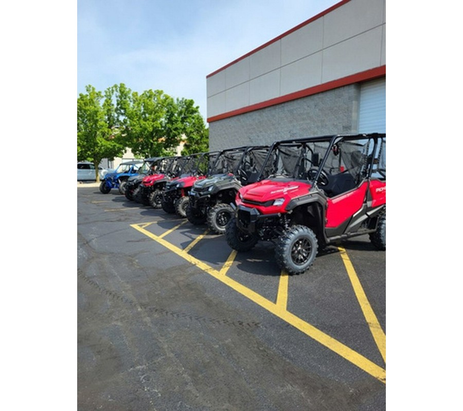 2025 Honda Pioneer 1000-5 Deluxe
