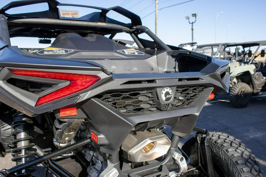 2026 CAN-AM MAVERICK R MAX X WITH SMARTSHOX 999T DCT