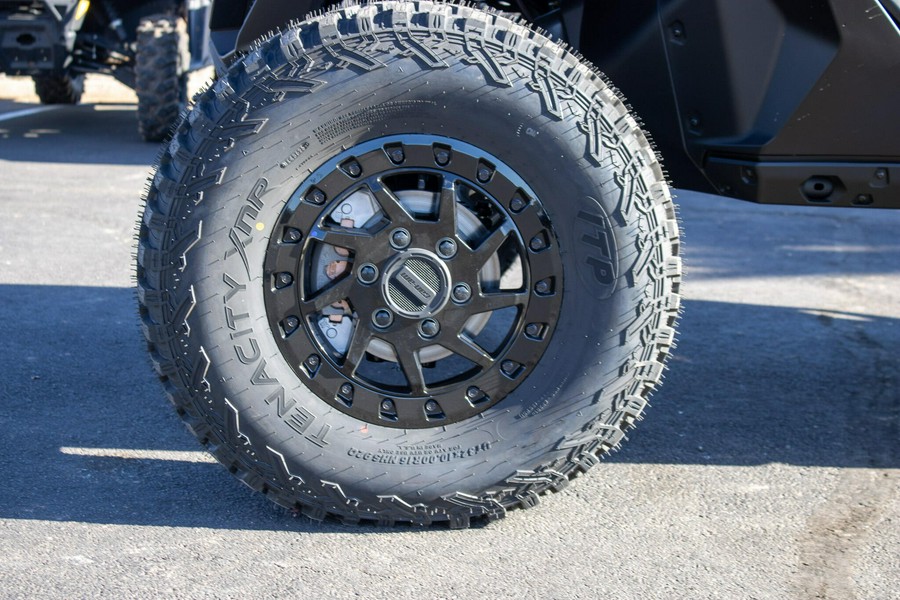 2026 CAN-AM MAVERICK R MAX X WITH SMARTSHOX 999T DCT