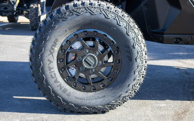 2026 CAN-AM MAVERICK R MAX X WITH SMARTSHOX 999T DCT