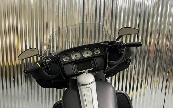 2017 Harley-Davidson FLHXS - Street Glide Special
