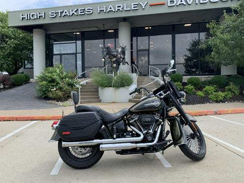 2018 Harley-Davidson Softail Heritage Classic 114 Review — From...