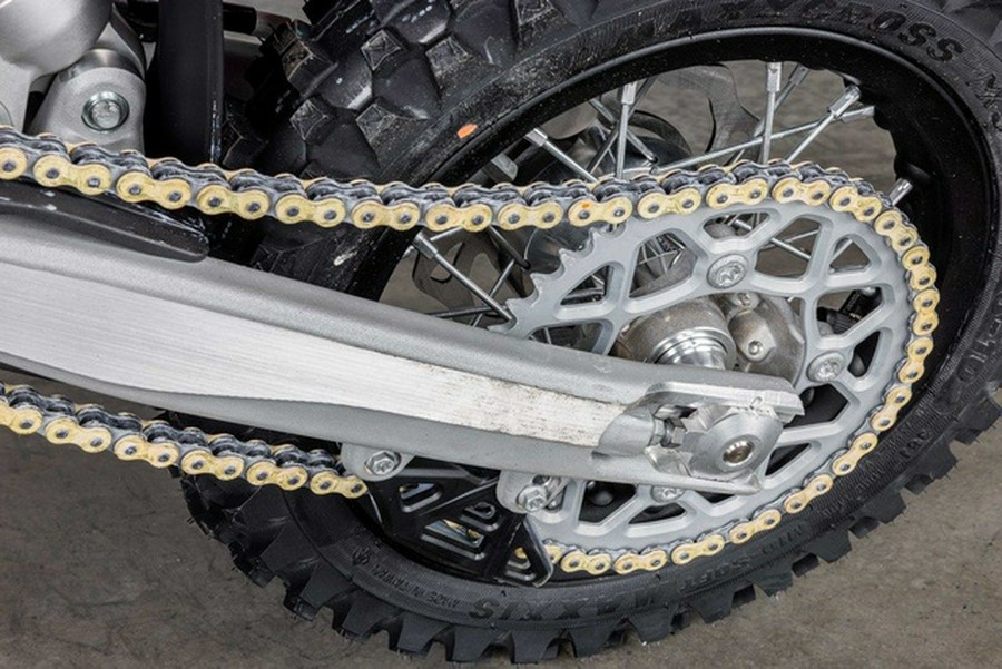 2027 KTM SX E 5