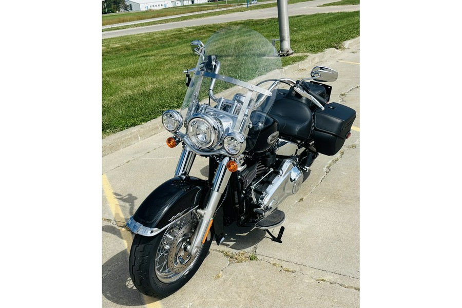 2024 FLHCS HERITAGE CLASSIC 114 - Harley-Davidson®