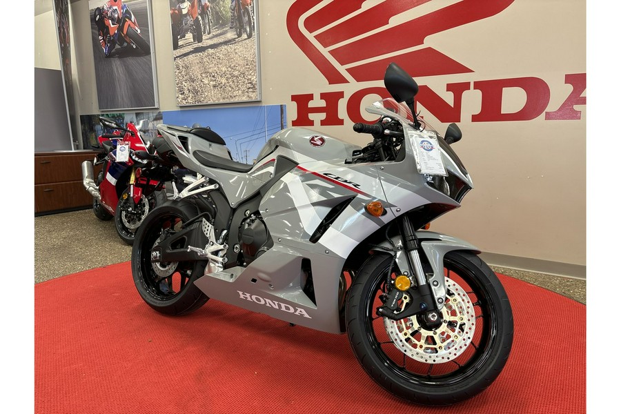 2025 Honda CBR600RR Base