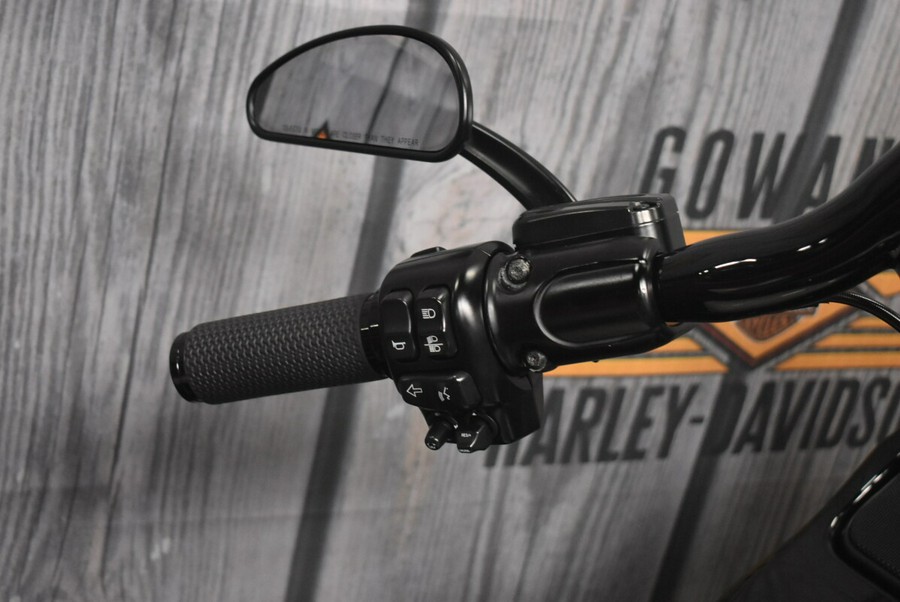 FLTRXS 2018 Road Glide® Special