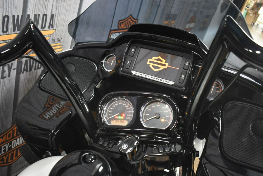 FLTRXS 2018 Road Glide® Special