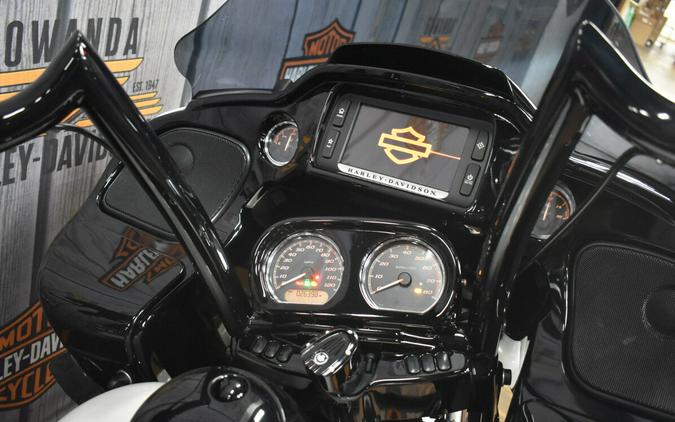 FLTRXS 2018 Road Glide® Special