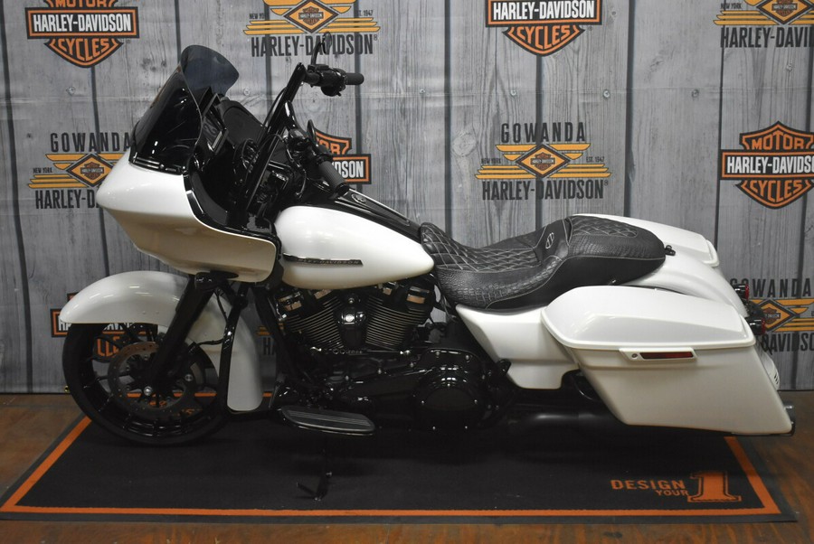 FLTRXS 2018 Road Glide® Special