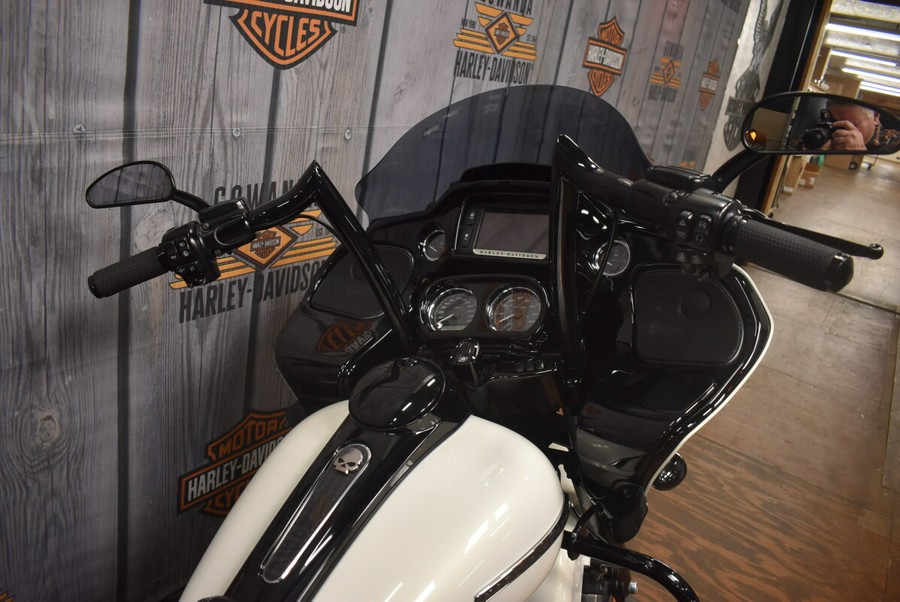 FLTRXS 2018 Road Glide® Special