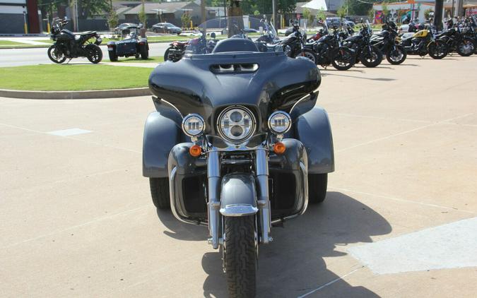 2021 Harley-Davidson Tri Glide Ultra Gauntlet Grey/Vivid Black