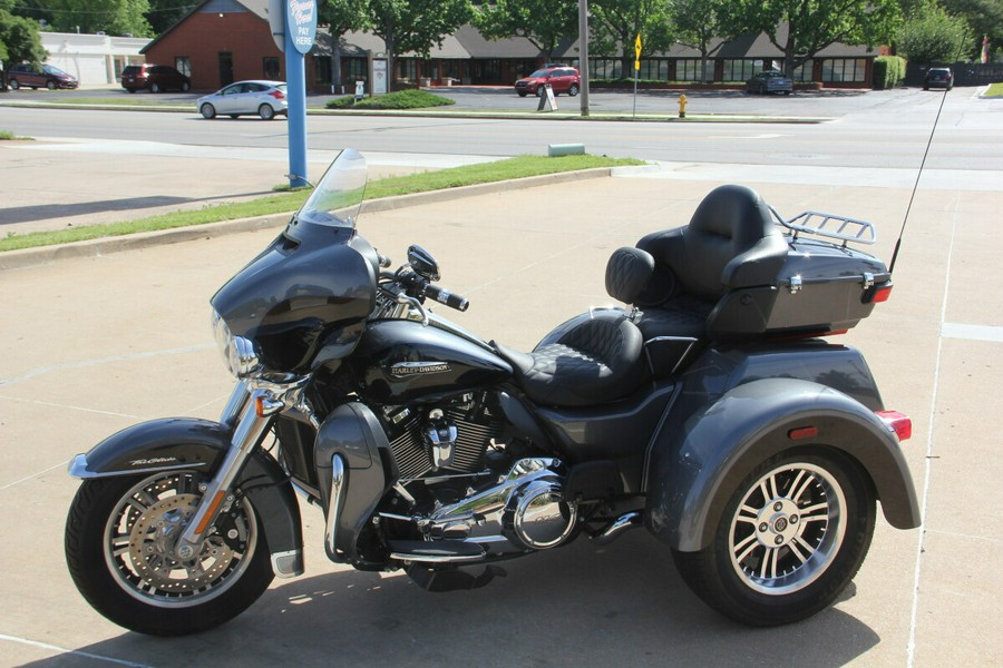 2021 Harley-Davidson Tri Glide Ultra Gauntlet Grey/Vivid Black